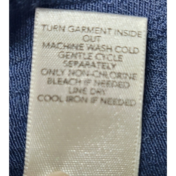 CJ Banks Short Sleeved Embellished Top Size 2X - Picture 7 of 7